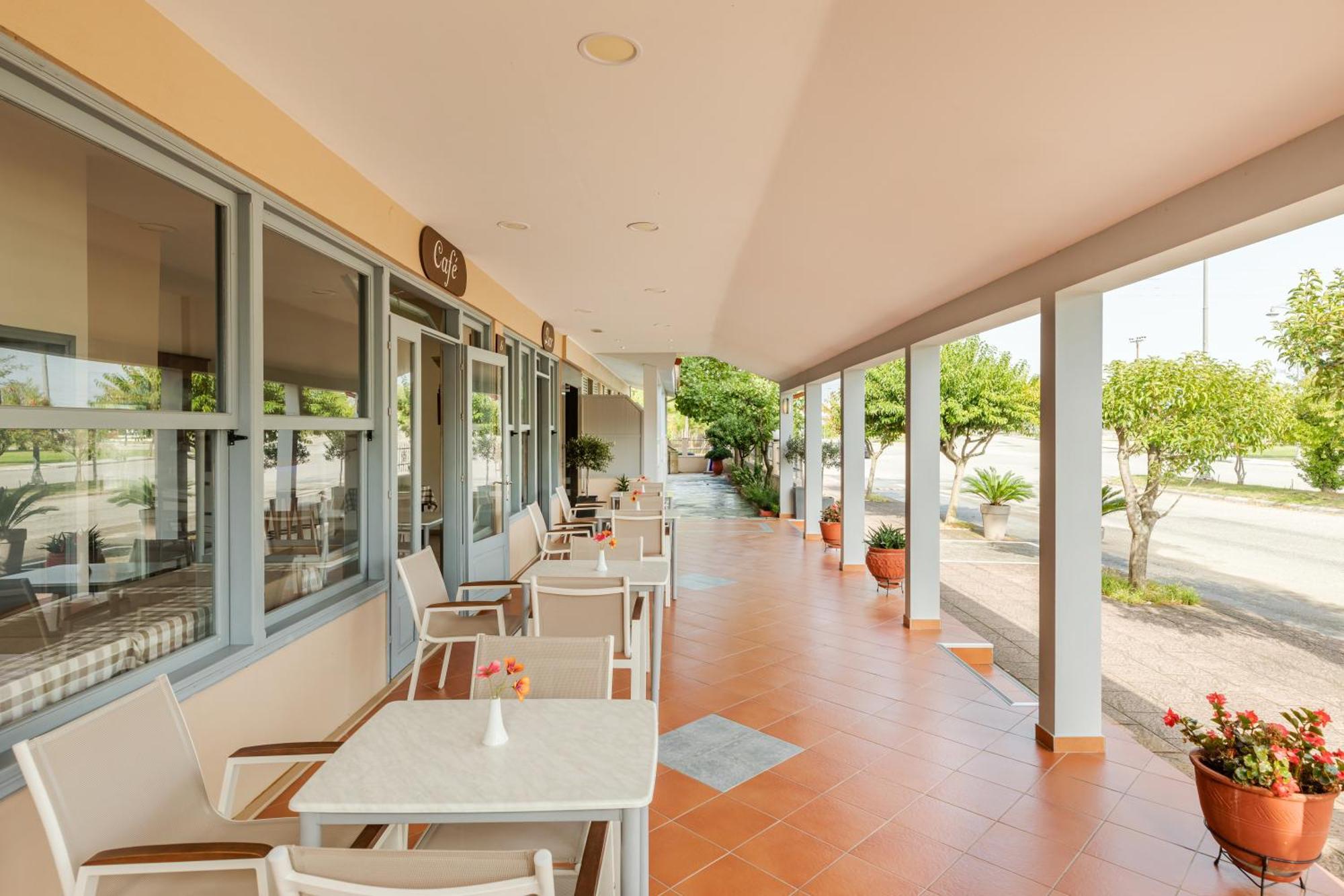Hotel Grekas Néi Póri Kültér fotó